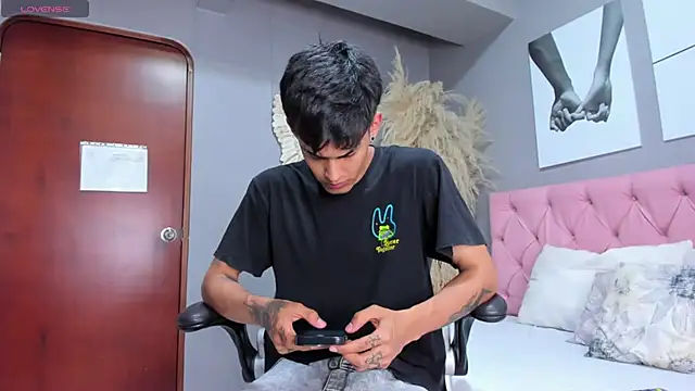 Snapshot of Thiago_twink chatting on 2, 10, 2025 Thiago twink online show from 2, 10, 2025