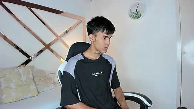 Snapshot of Thiago_twink chatting on 20, 10, 2025 Thiago twink online show from 20, 10, 2025