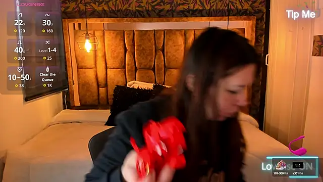 Isa Thompson   online show from 16, 10, 2025