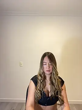 Zara Ross online show from 7, 10, 2025