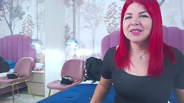 Snapshot of CorineRay chatting on 21, 10, 2025 CorineRay online show from 21, 10, 2025