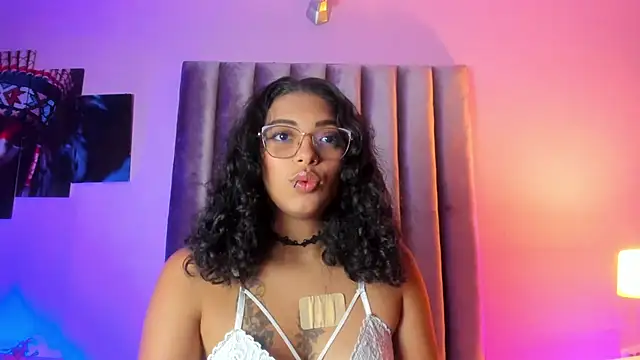 Snapshot of Sabrina_Cook chatting on 20, 9, 2025 Sabrina Cook online show from 20, 9, 2025