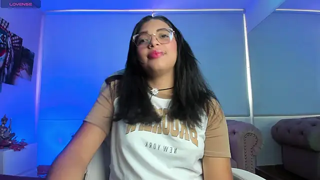 Snapshot of Sabrina_Cook chatting on 15, 10, 2025 Sabrina Cook online show from 15, 10, 2025