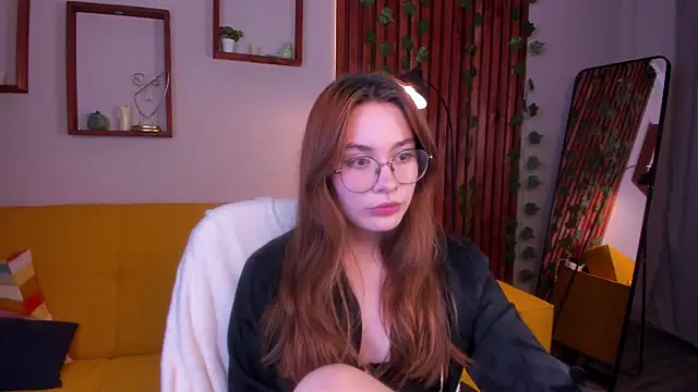 Snapshot of LanaAirlie chatting on 10, 9, 2025 LanaAirlie online show from 10, 9, 2025
