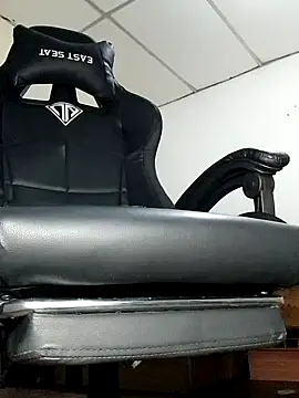 Bosssweet22cm online show from 16, 12, 2025