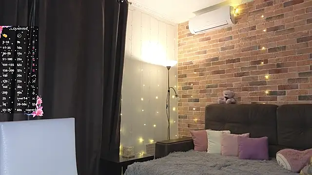 EmiliDen online show from 3, 11, 2025