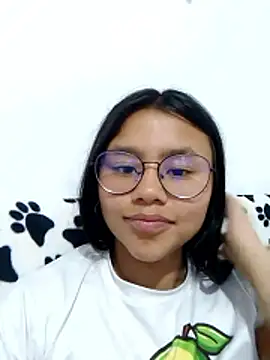 SofieLove 01 online show from 9, 4, 2026