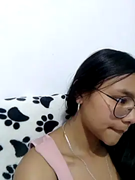 SofieLove 01 online show from 12, 4, 2026