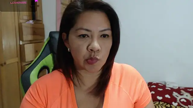 Snapshot of hiilarybrown chatting on 23, 9, 2025 hiilarybrown online show from 23, 9, 2025