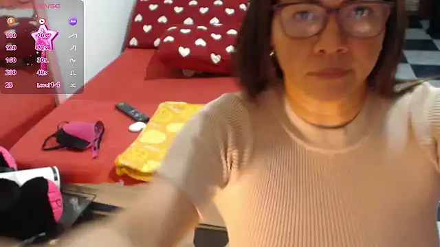 hiilarybrown online show from 25, 2, 2026