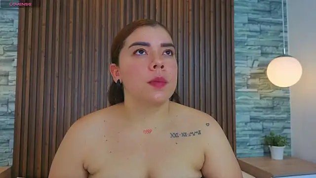 leilapons online show from 25, 2, 2026