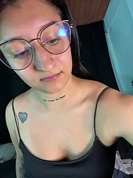 EVAH LEE  online show from 6, 6, 2026