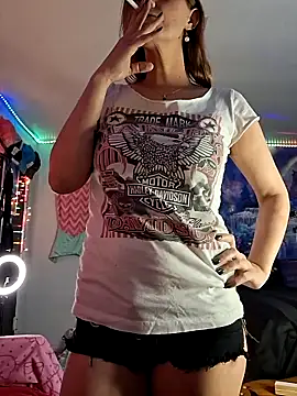 PeachyAriel online show from 7, 3, 2026