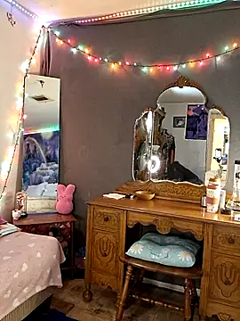 PeachyAriel online show from 8, 4, 2026