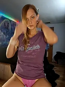 Snapshot of PeachyAriel chatting on 30, 6, 2026 PeachyAriel online show from 30, 6, 2026