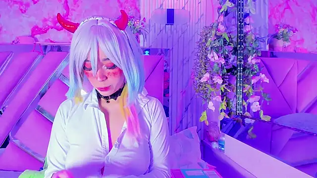 Akane Hikari  online show from 13, 10, 2025