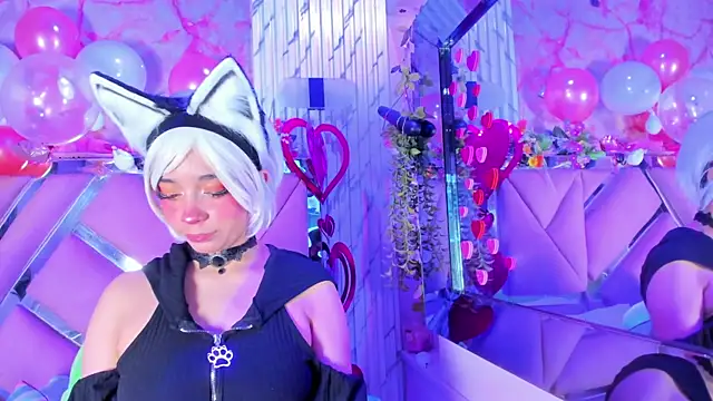 Akane Hikari  online show from 5, 2, 2026