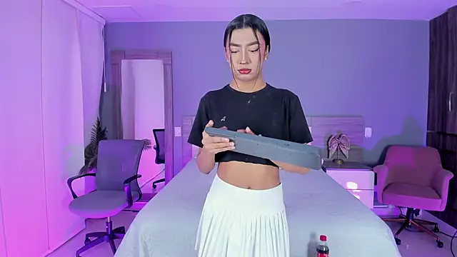 Alaiaguerra online show from 6, 11, 2025