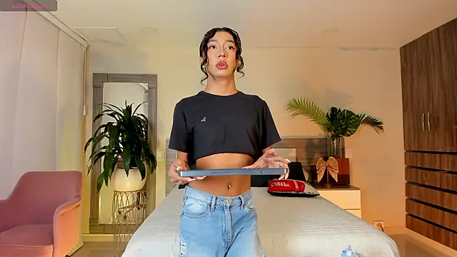 Alaiaguerra online show from 3, 3, 2026