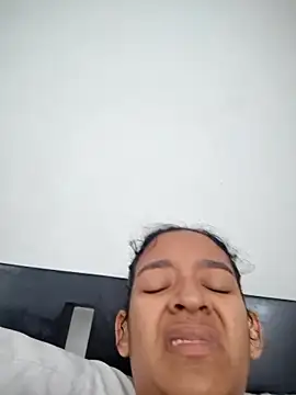 Amber-Sweett online show from 6, 11, 2025