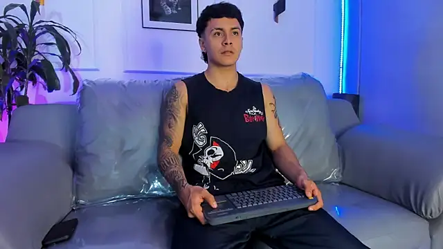 Leo santoro online show from 12, 3, 2026