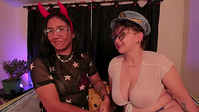 Snapshot of CrazyCakes_ chatting on 29, 10, 2025 CrazyCakes  online show from 29, 10, 2025