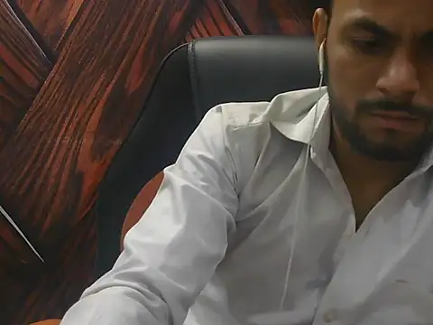 Snapshot of ursdreamperson chatting on 4, 6, 2026 ursdreamperson online show from 4, 6, 2026