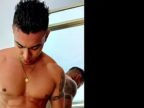 cristopher 22cm online show from 8, 1, 2026