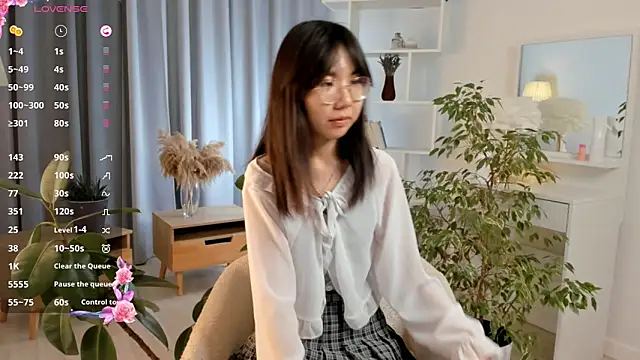 UdelaDodson online show from 4, 10, 2025