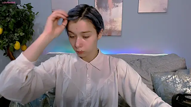 SophieAsh online show from 25, 9, 2025