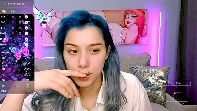 Snapshot of SophieAsh chatting on 21, 10, 2025 SophieAsh online show from 21, 10, 2025