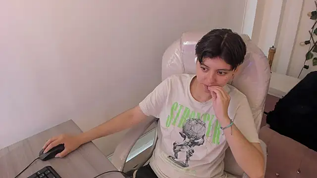 Nathaly ds online show from 21, 10, 2025