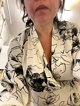 Kiravix online show from 13, 11, 2025