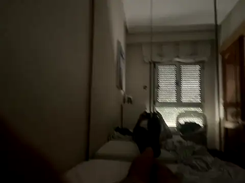 Snapshot of Guillermoperujo chatting on 28, 9, 2025 Guillermoperujo online show from 28, 9, 2025