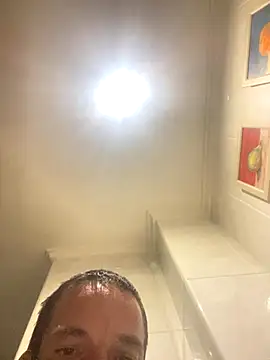 Snapshot of Guillermoperujo chatting on 2, 10, 2025 Guillermoperujo online show from 2, 10, 2025