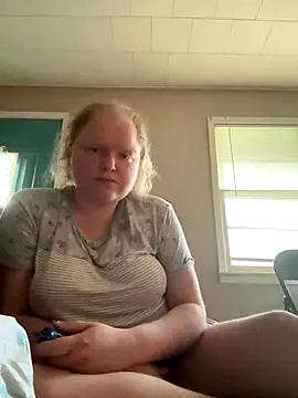 KadiSparkle online show from 30, 9, 2025