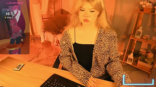 Snapshot of LilithNelson chatting on 11, 9, 2025 LilithNelson online show from 11, 9, 2025
