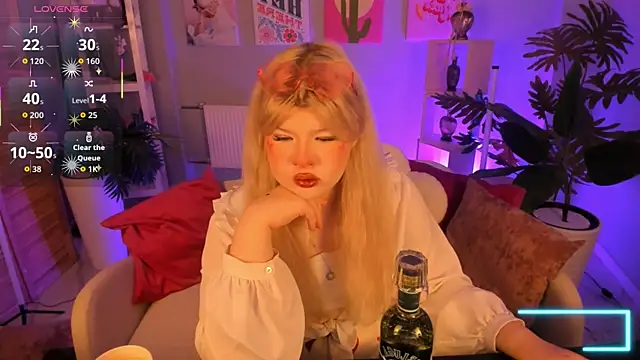 Snapshot of LilithNelson chatting on 8, 10, 2025 LilithNelson online show from 8, 10, 2025