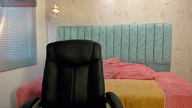 Saya Amaretto1 online show from 1, 2, 2026