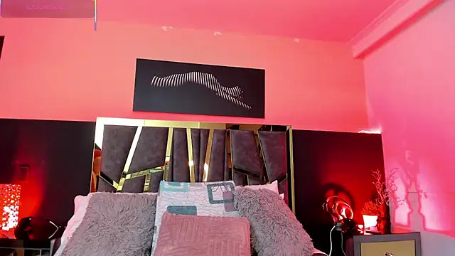 Snapshot of ScarletTorres chatting on 7, 11, 2025 ScarletTorres online show from 7, 11, 2025