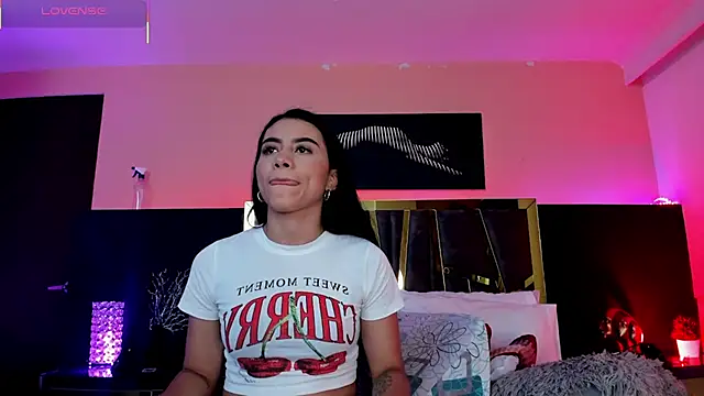 Snapshot of ScarletTorres chatting on 21, 11, 2025 ScarletTorres online show from 21, 11, 2025