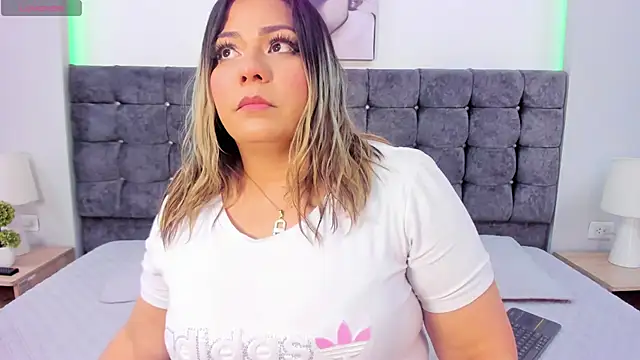 isabella horney  online show from 26, 9, 2025