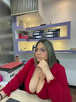 Snapshot of isabella_horney_ chatting on 31, 5, 2026 isabella horney online show from 31, 5, 2026