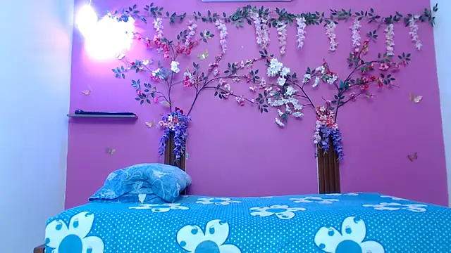 skinnybarbie022 online show from 28, 5, 2026