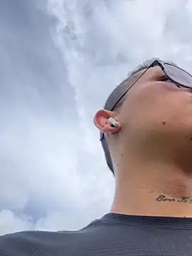 Kurtxxx22 online show from 9, 4, 2026