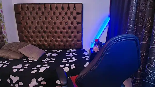 lailahdark online show from 6, 4, 2026