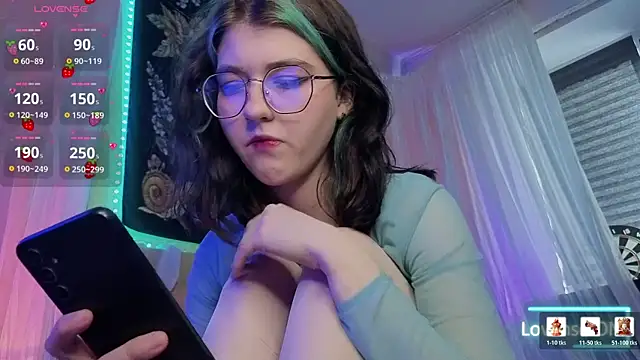Snapshot of Miko_Meow chatting on 7, 6, 2026 Miko Meow online show from 7, 6, 2026