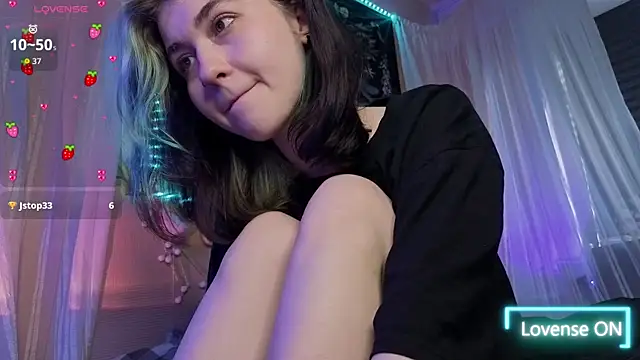 Snapshot of Miko_Meow chatting on 8, 6, 2026 Miko Meow online show from 8, 6, 2026