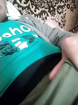 Snapshot of Mumuska chatting on 4, 11, 2025 Mumuska online show from 4, 11, 2025