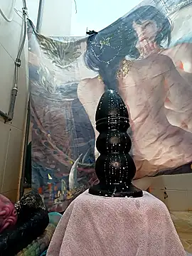 linhlinh xx87 online show from 13, 1, 2026